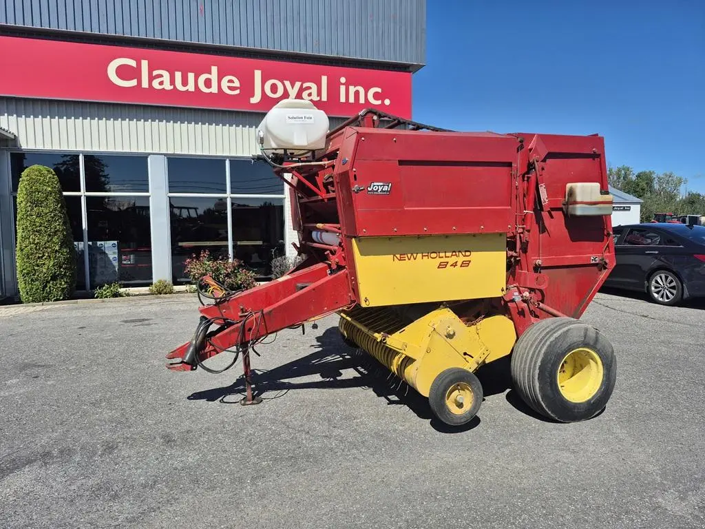 New Holland 848 