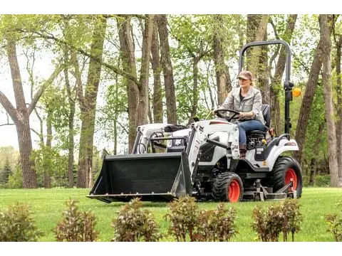 Bobcat Tracteur CT1025 HST 2025 - Loader et bucket inclus - garantie 5 ans