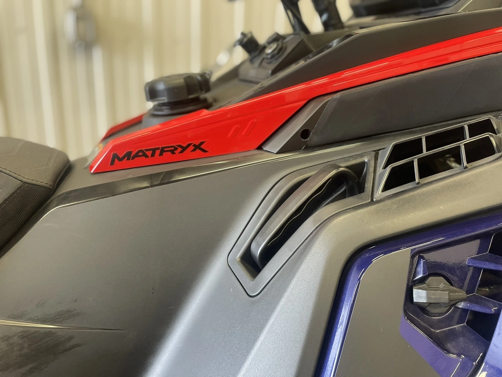 2025 Polaris 9r Indy Xcr 136 alt