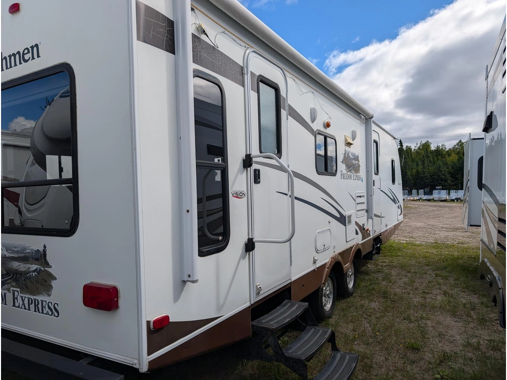 Coachmen Freedom Express 295rl 2012 alt