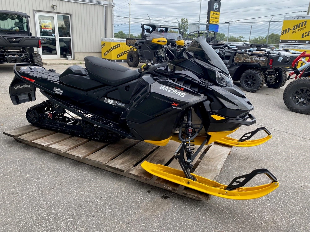 2026 Ski-doo Renegade X 900 Turbo R alt