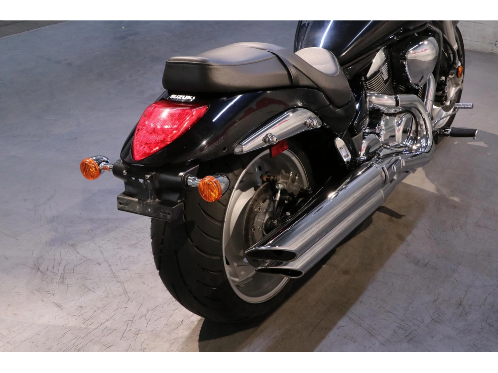 2009 Suzuki Boulevard M109r alt