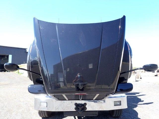 Peterbilt 567 2024