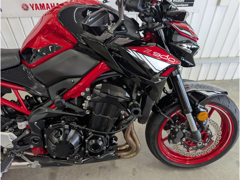Kawasaki Z 900 2024 alt