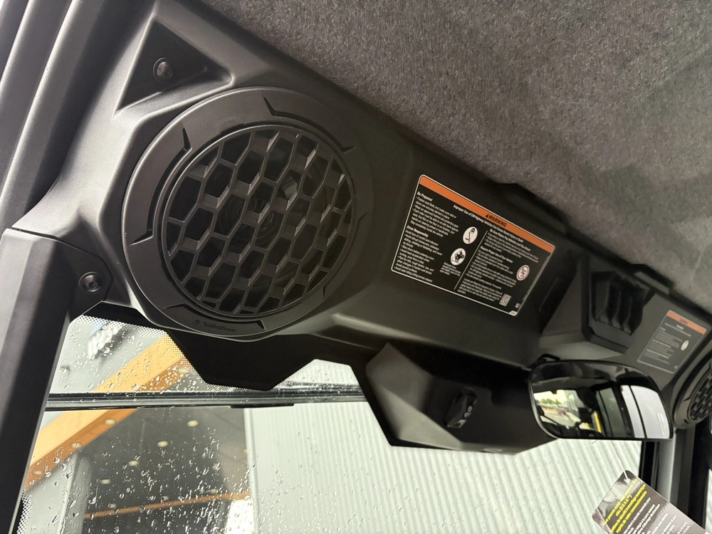 2027 Can-am Defender Max Limited Cab Hd11 6mvc alt