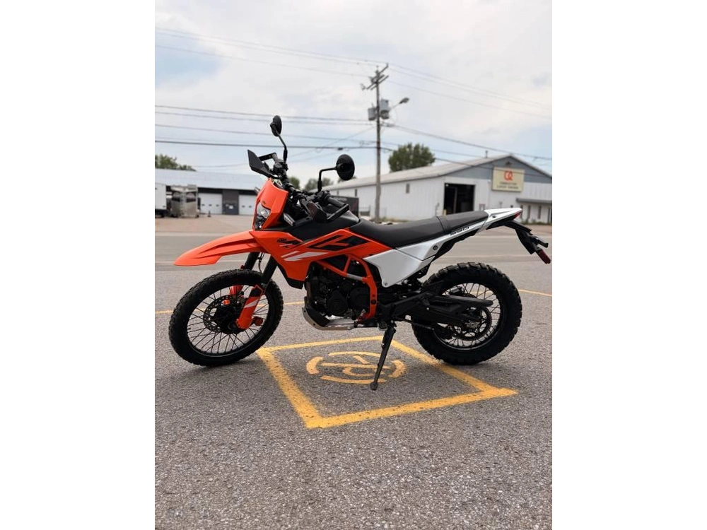 Ktm 390 Enduro R 2026 alt