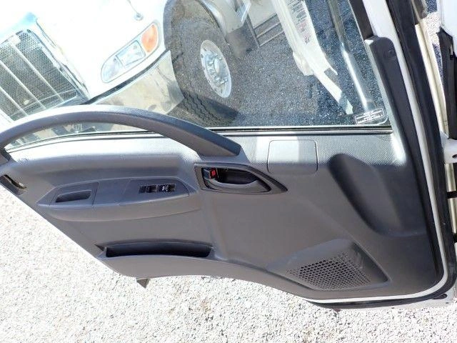 Isuzu Npr 2023