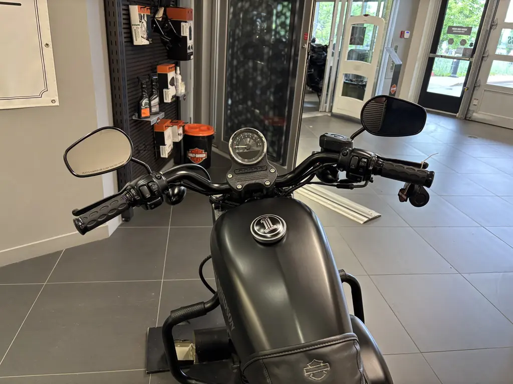 Harley-Davidson Sportster 883 IronXL883N 2013