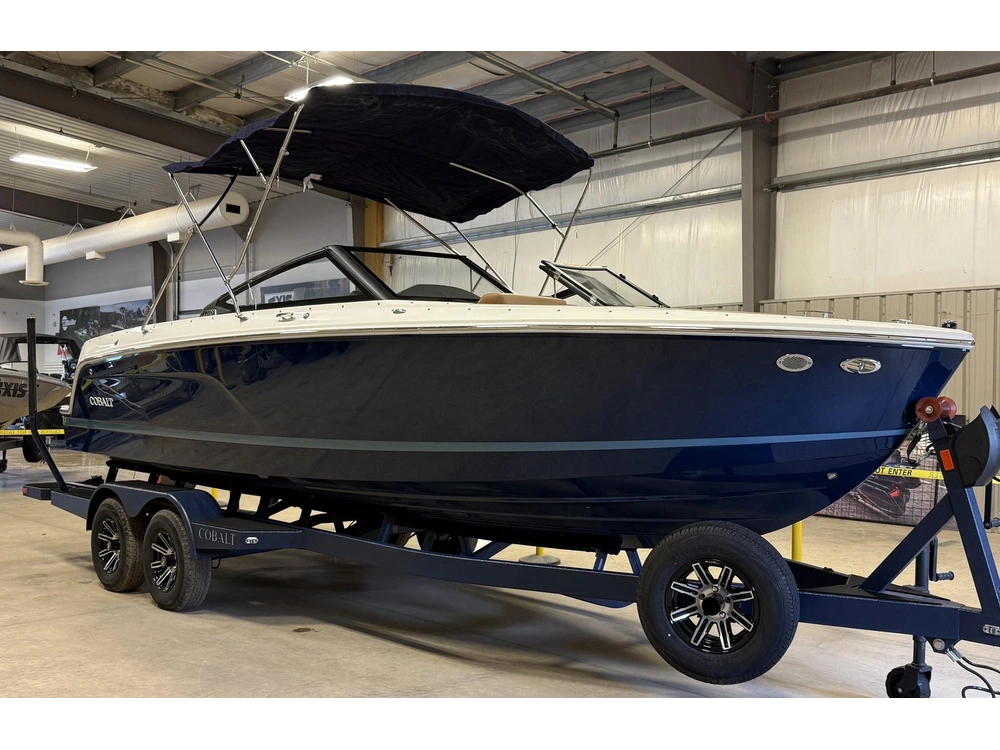 2027 Cobalt Boats Cs23 alt