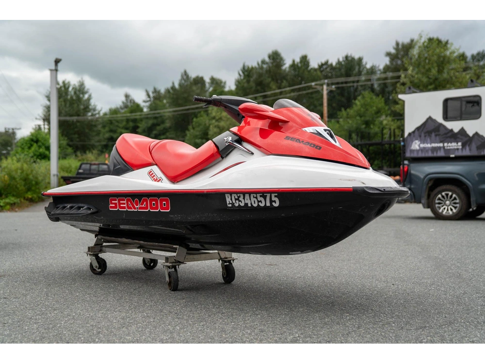 2006 Sea-doo Wake 150 - Red/white alt