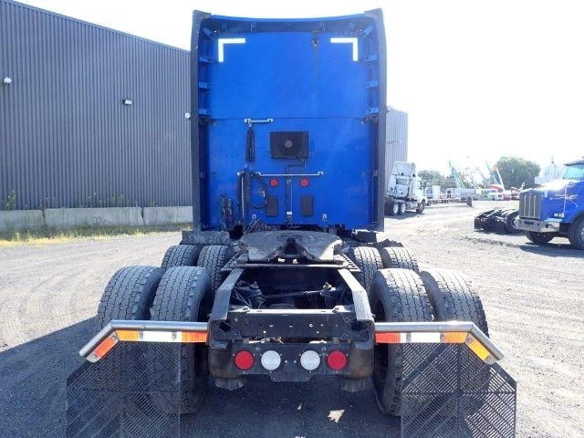 Kenworth T680 2021