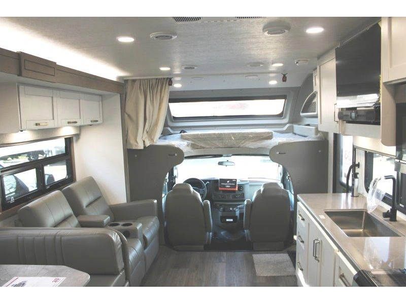 Entegra Coach Odyssey 29v 2027 alt