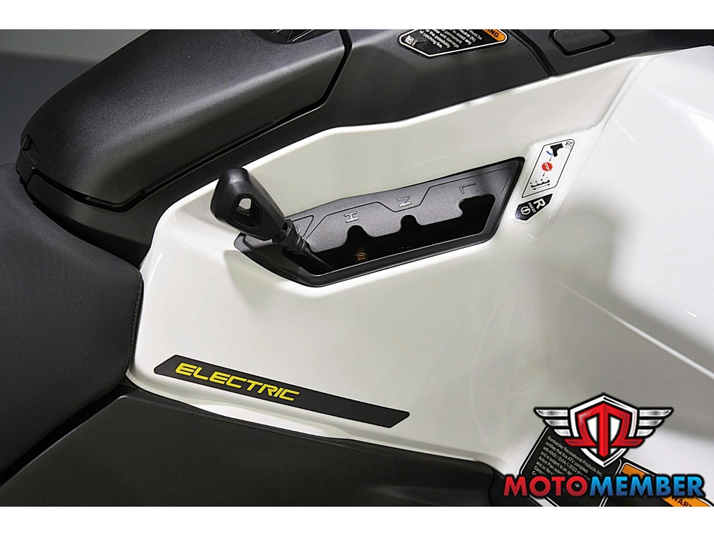 2026 Can-am Outlander Electric Max