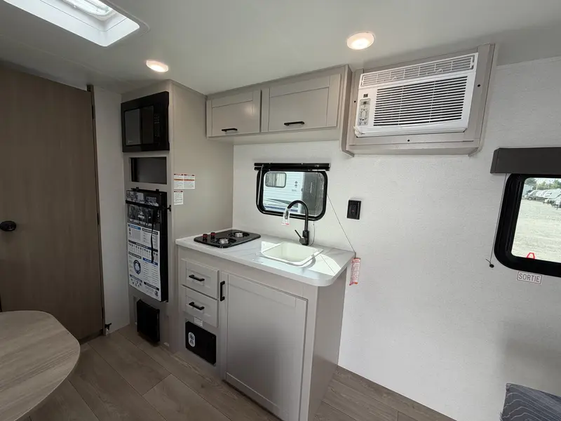 2027 Jayco JAY FLIGHT SLX - SPORT EDITION 170FQ