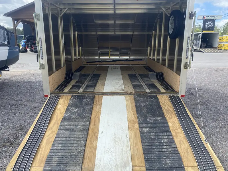 Triton TC128 ENCLOSED 2022