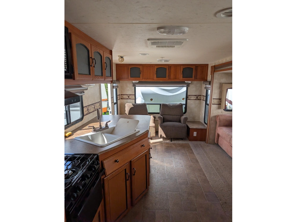 Coachmen Freedom Express 295rl 2012 alt