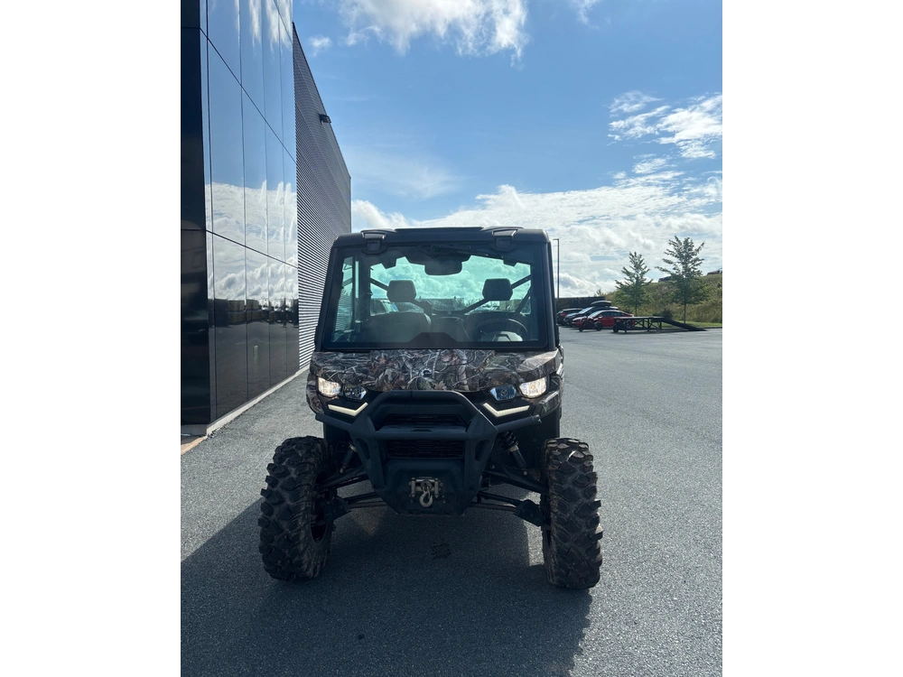 2024 Can-am Limited alt