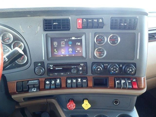 Kenworth T680 2021
