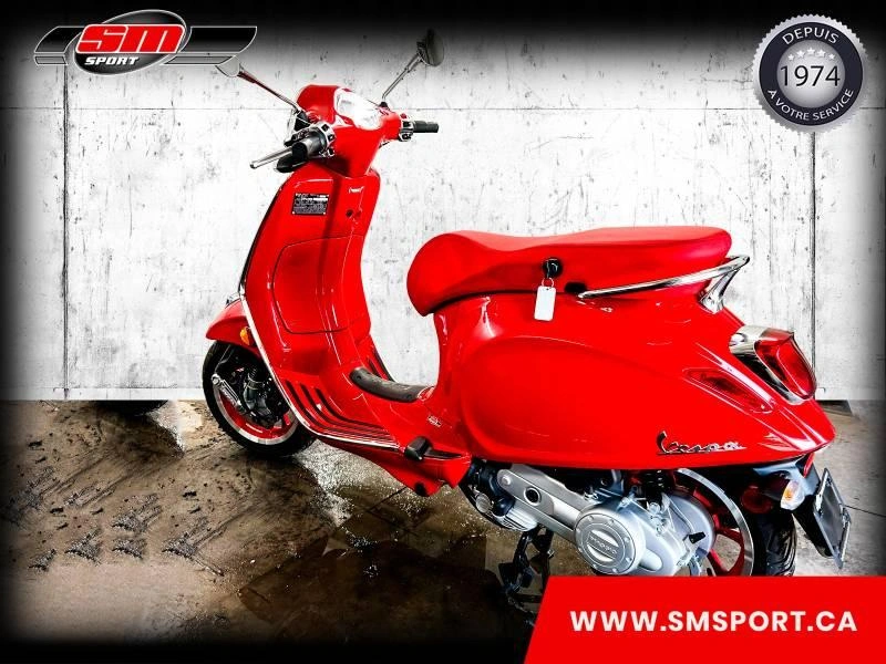2023 Vespa Primavera 50 Red alt
