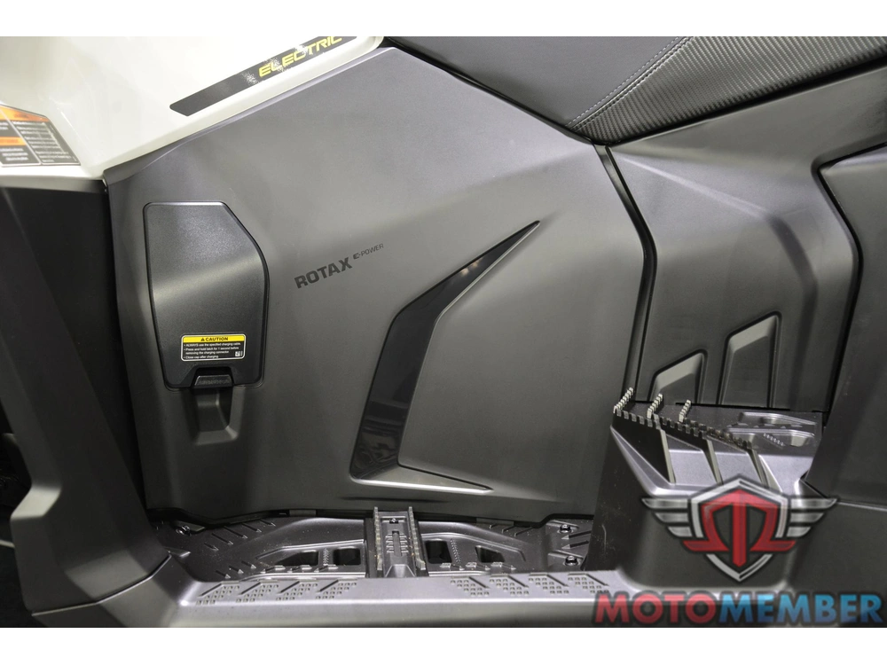 2026 Can-am Outlander Electric Max