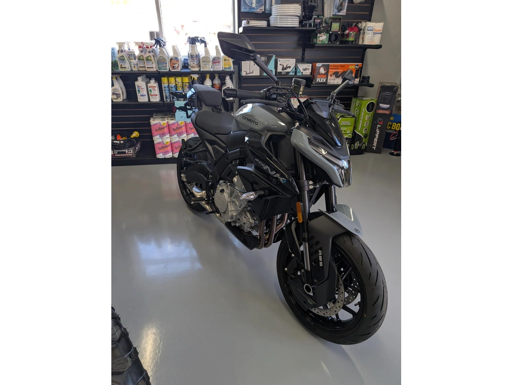 Cfmoto 675nk 2026 alt