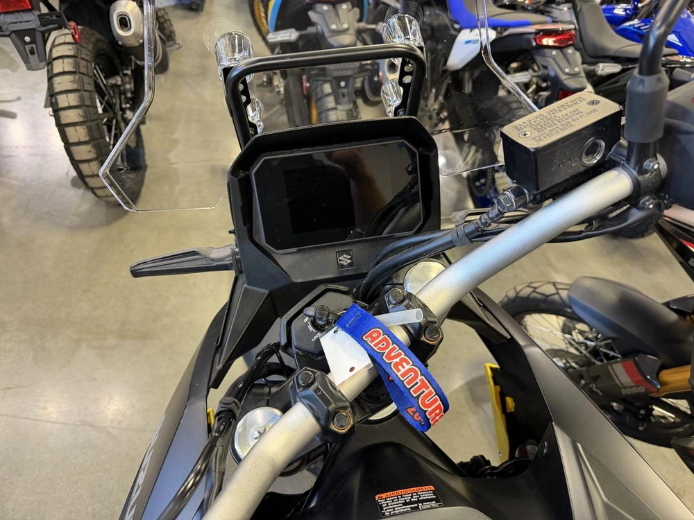 2026 Suzuki V-strom 800 alt