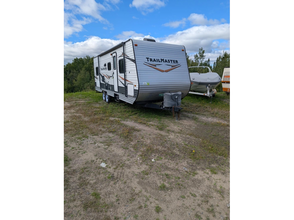 Gulf Stream Trailmaster 265bhs 2014 alt