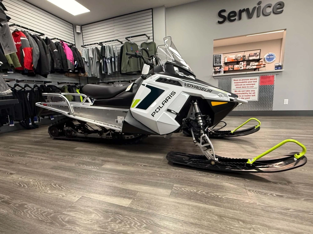 2025 Polaris Indy Voyageur 550 155 alt
