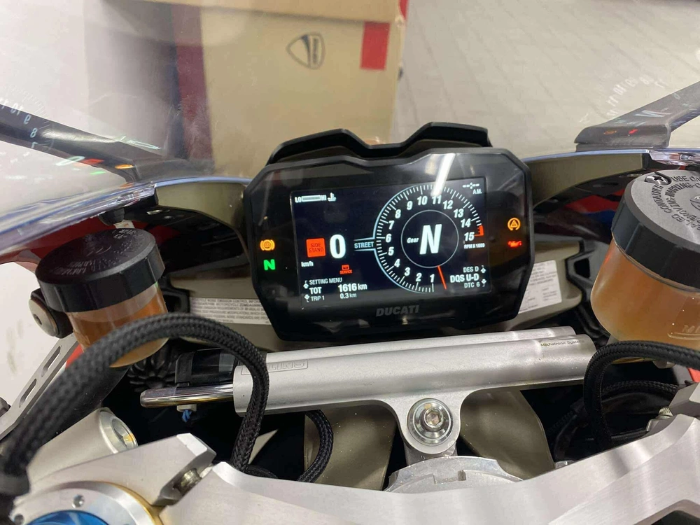 Ducati Panigale V4s Corsa 2019 alt