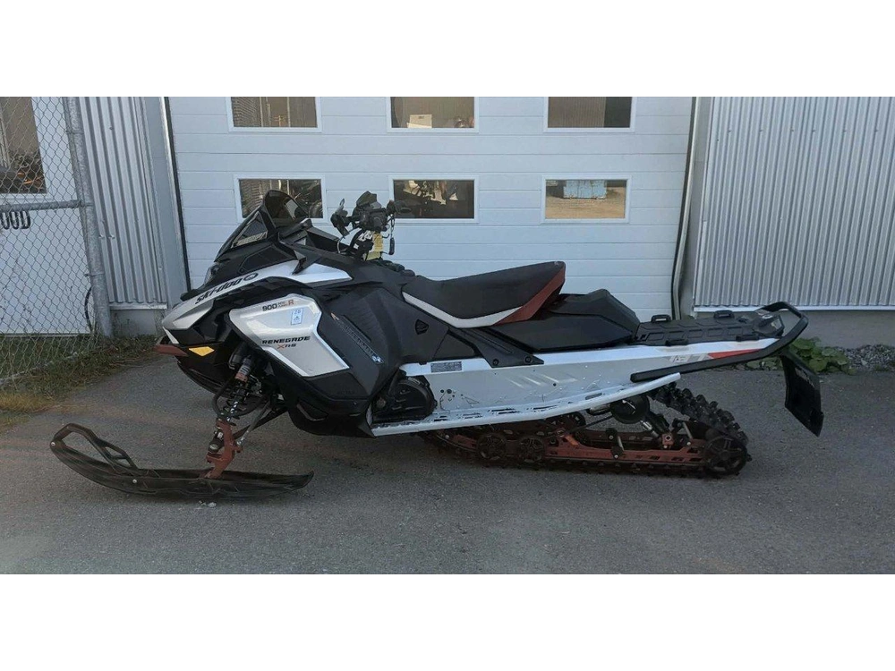 Ski-doo Renegade Xrs 900 Turbo R 1.25 Ice S Used 2024 alt