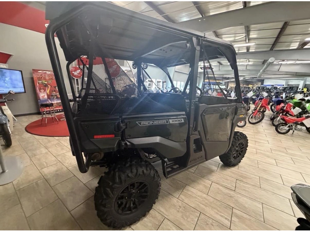 2026 Honda Pioneer 1000-5 Deluxe