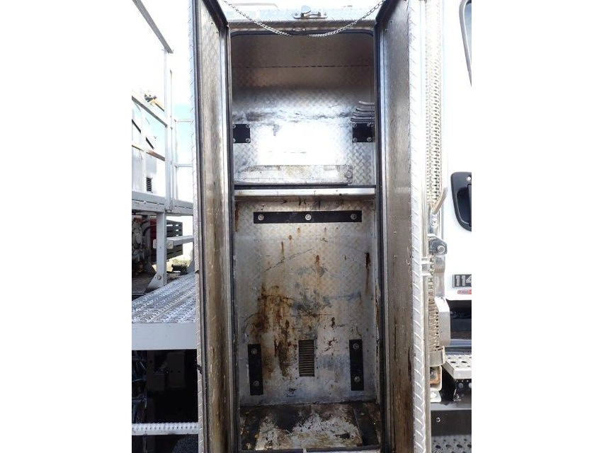 Freightliner 114sd 2013