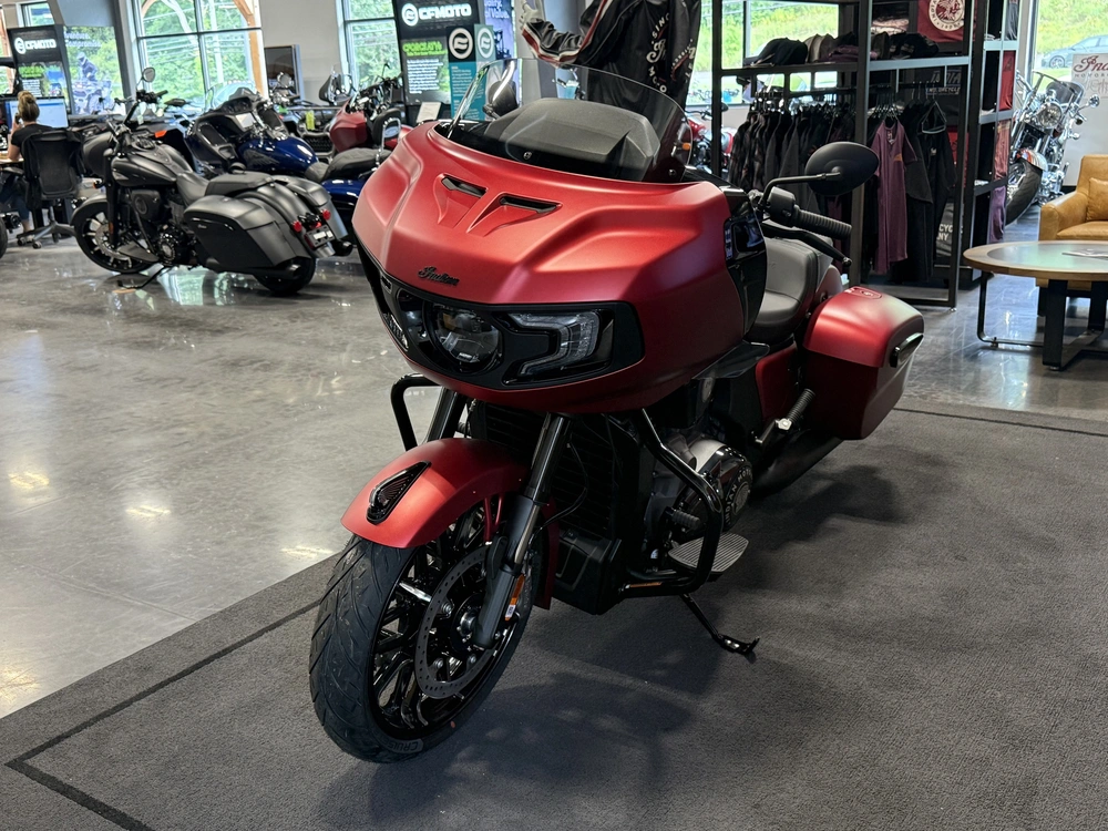 2026 Indian Motorcycle Challenger Dark Horse® alt