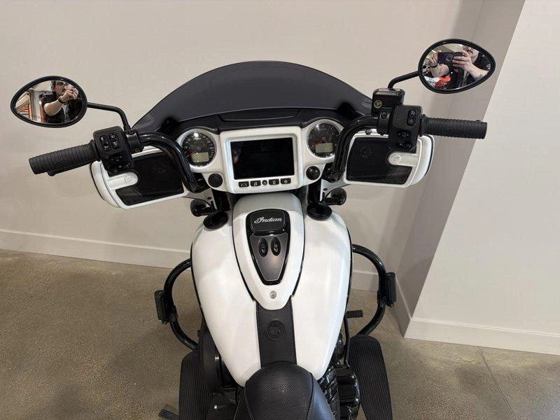 2019 Indian Motorcycle Chieftain Dark Horse alt