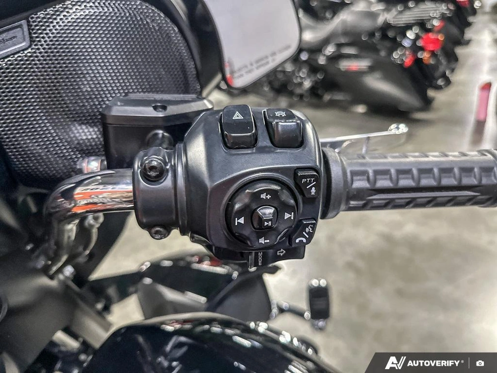 2025 Harley-davidson Street Glide Ultra alt