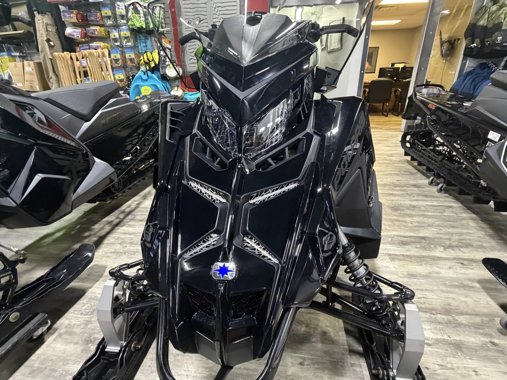 2027 Polaris Prostar Titan Adventure alt