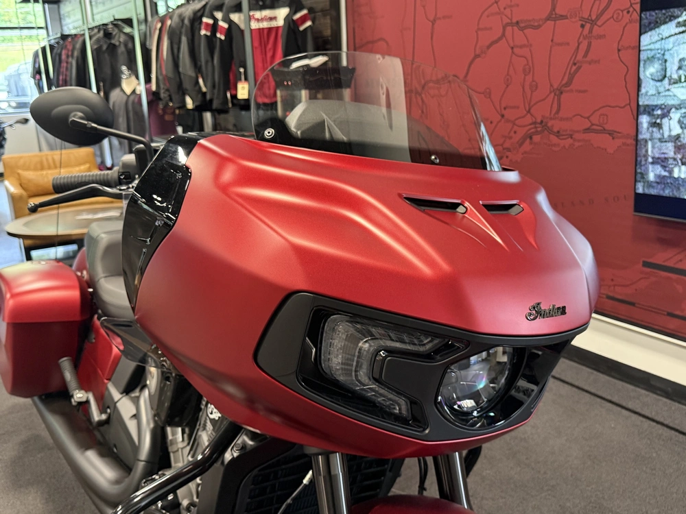 2026 Indian Motorcycle Challenger Dark Horse® alt