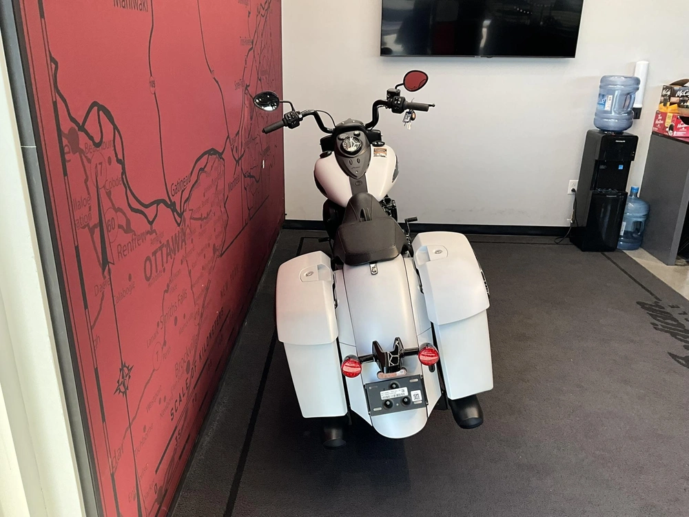 Indian Motorcycle Springfield Dark Horse 2026 alt