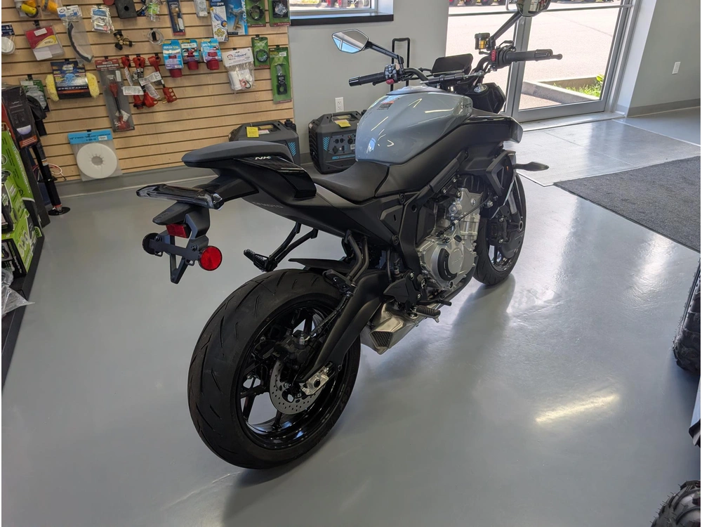 Cfmoto 675nk 2026 alt