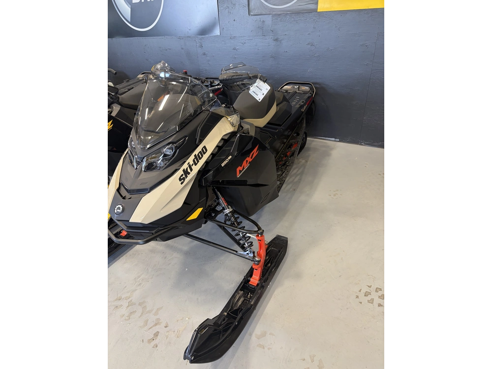 2027 Ski-doo Mxz Adrenaline 137 850 E-tec Ripsaw 1.25" E.s. alt