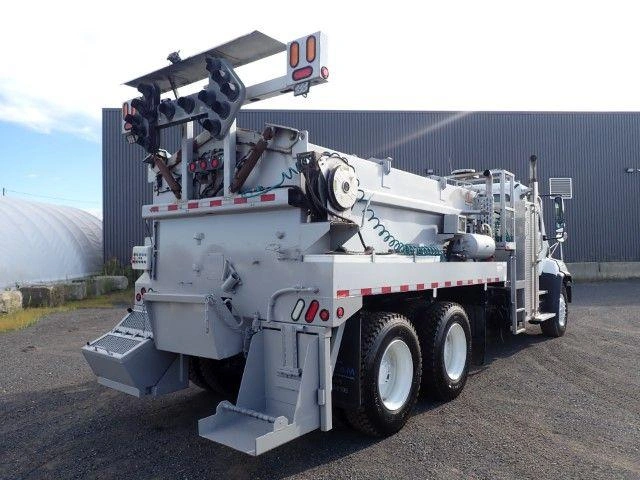 Freightliner 114sd 2013