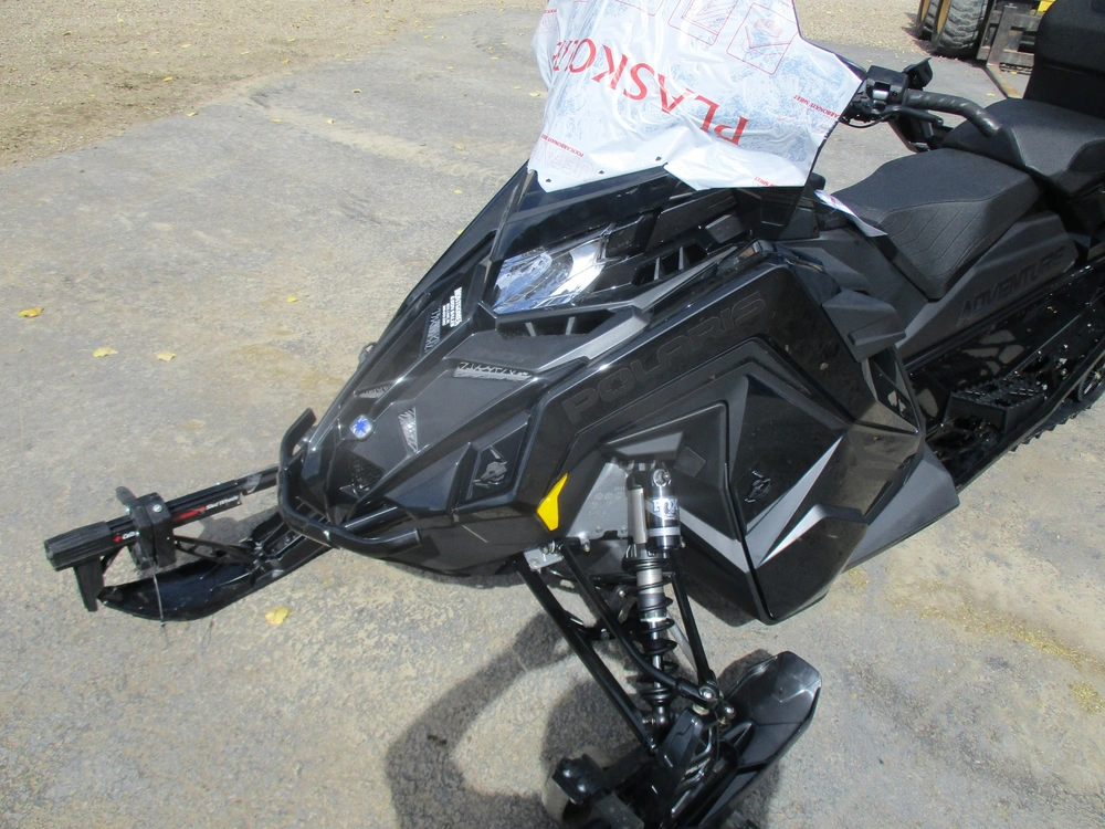 2027 Polaris Sno-27 650 Indyadv137 1.35 Blk alt