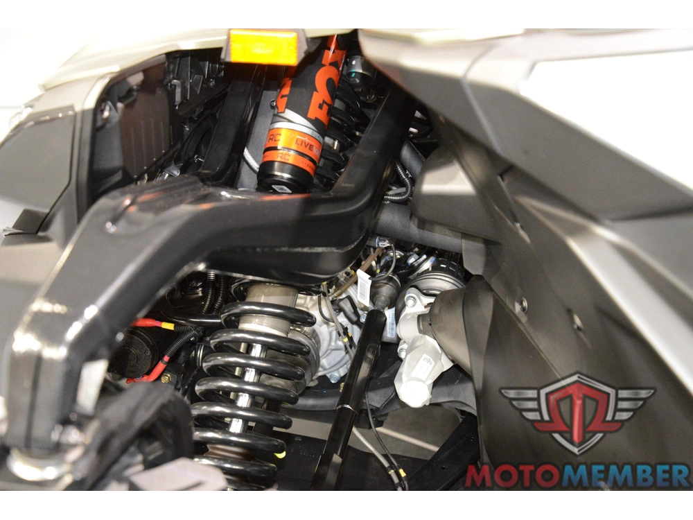 2026 Can-am Maverick R X Rc With Smart-shox alt