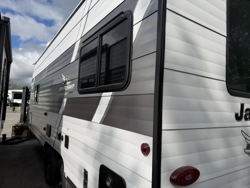 2027 Jayco JAY FLIGHT SLX 210QB