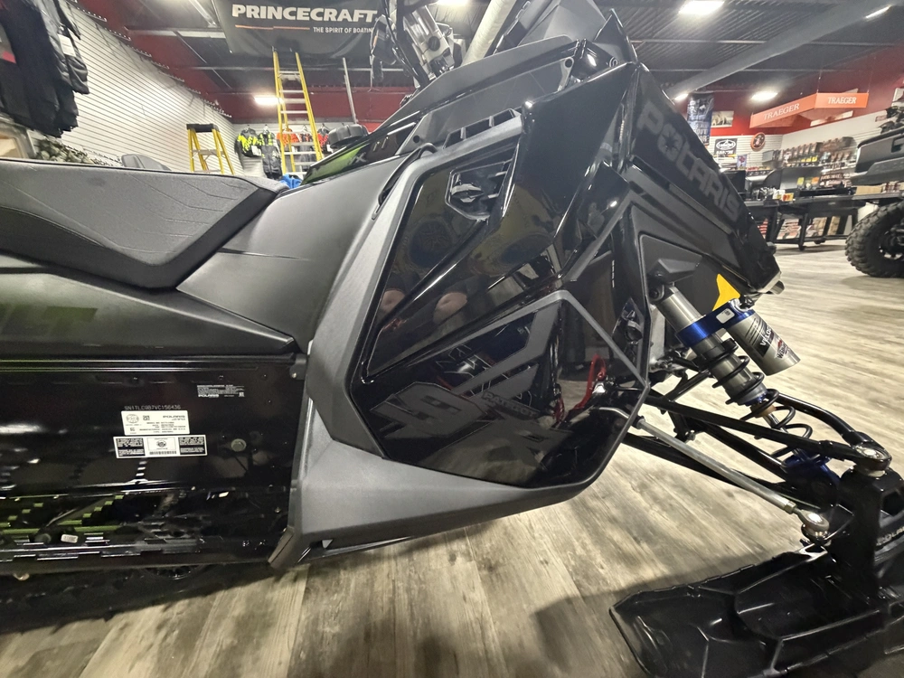 2027 Polaris 9r Sb Assault 146 alt