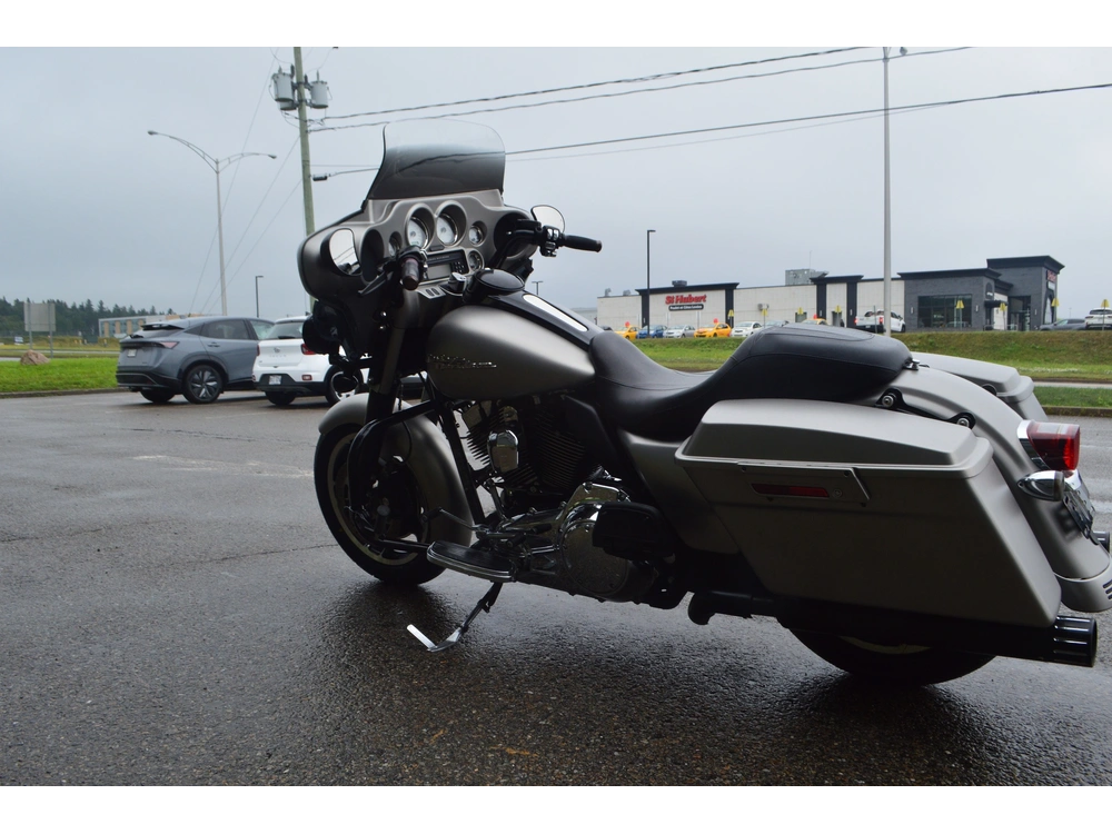 2009 Harley-davidson Flhx alt
