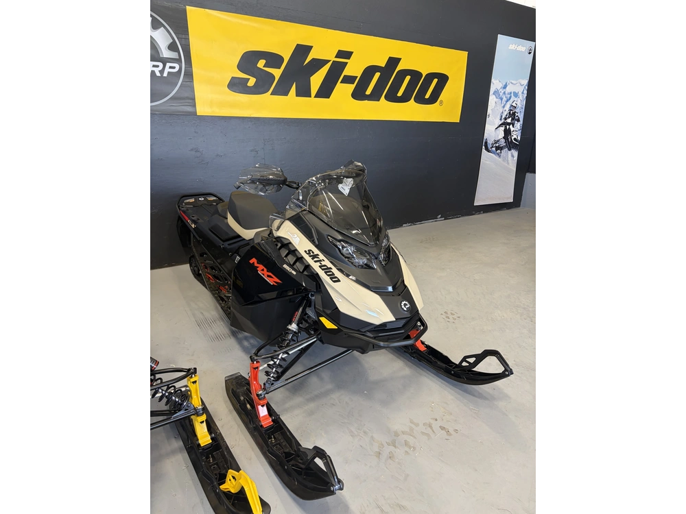 2027 Ski-doo Mxz Adrenaline 137 850 E-tec Ripsaw 1.25" E.s. alt