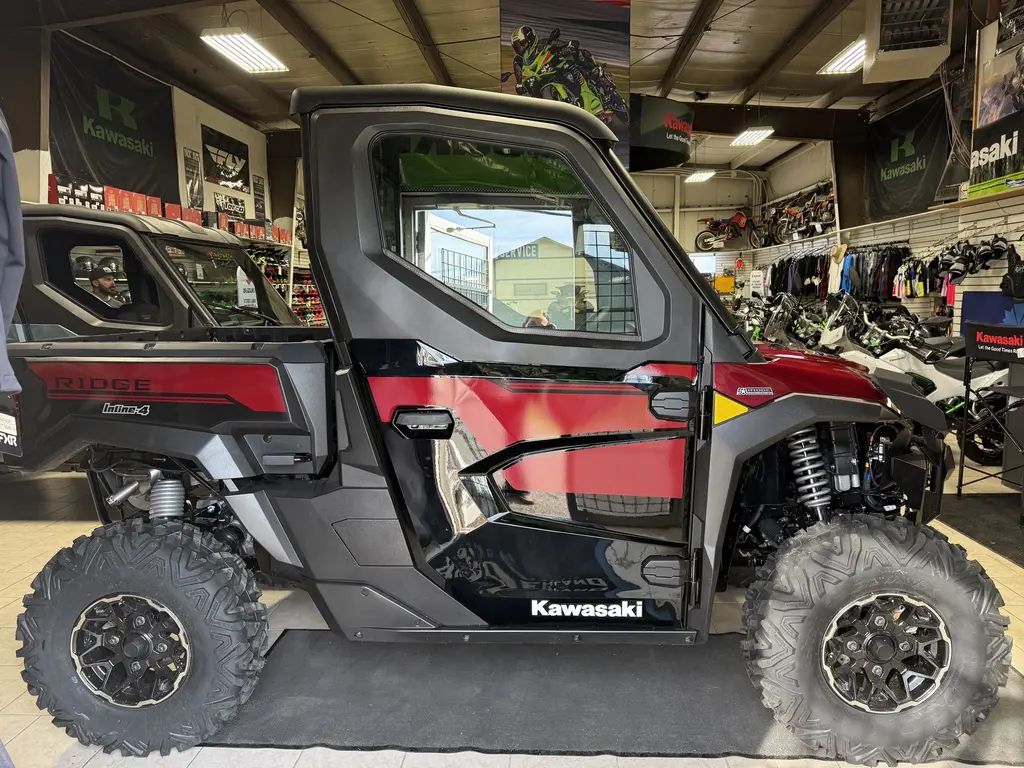 2026 Kawasaki RIDGE Platinum Ranch Edition HVAC - Metallic Deep Red 