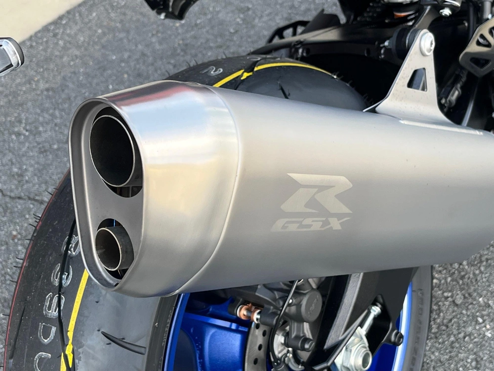 2027 Suzuki Gsx-r1000 alt