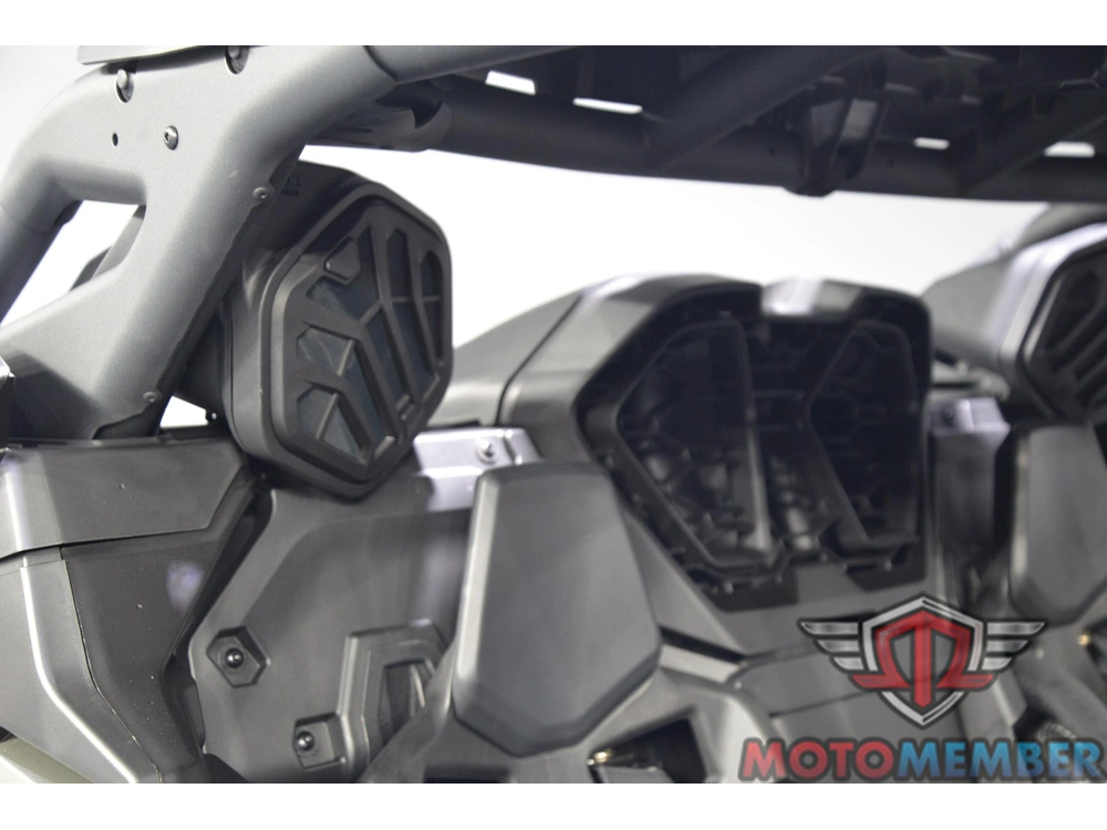 2026 Can-am Maverick R X Rc With Smart-shox alt